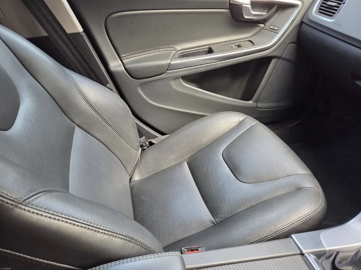 Volvo S60 2019 - Image 6