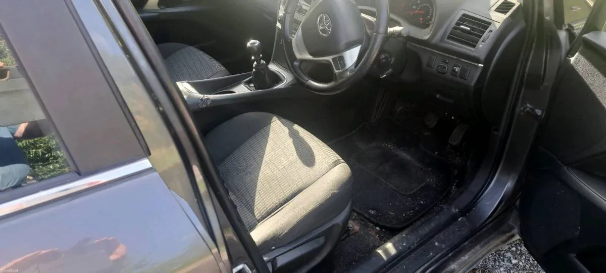 Estate car - Image 6
