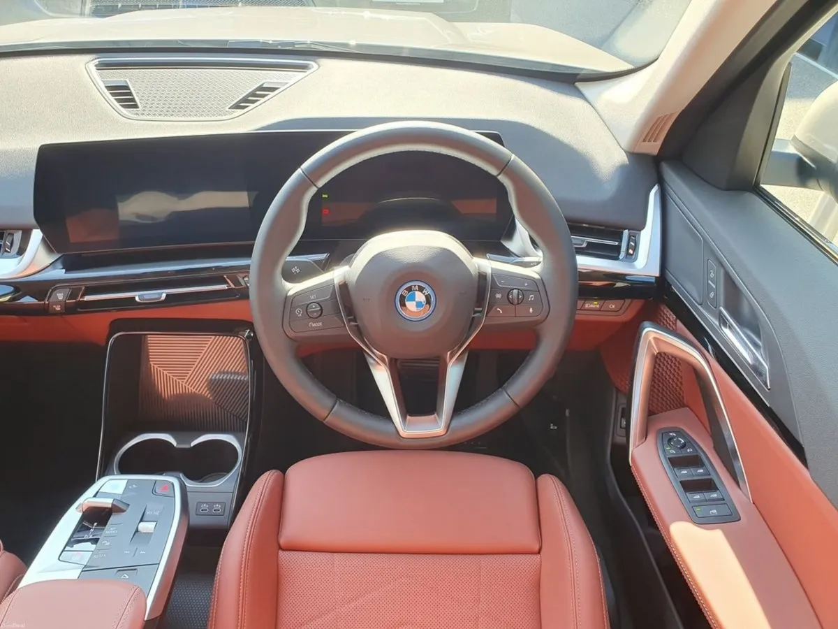 BMW iX1 eDrive20 Sport - Image 5