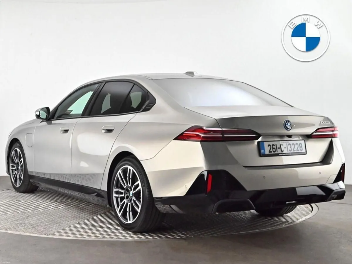 BMW 5-Series 530e M Sport Saloon - Image 2