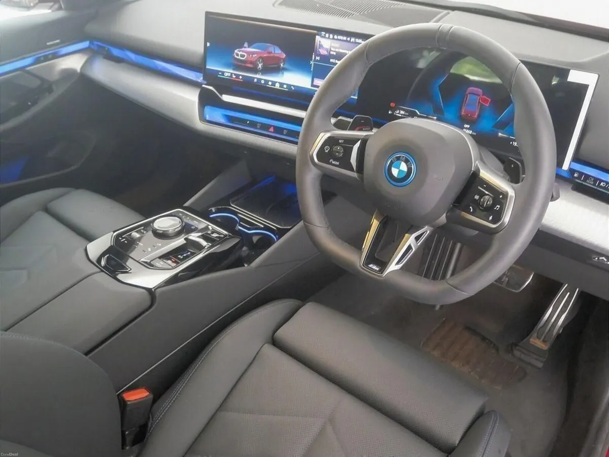 BMW 5-Series 530e M Sport Saloon - Image 6