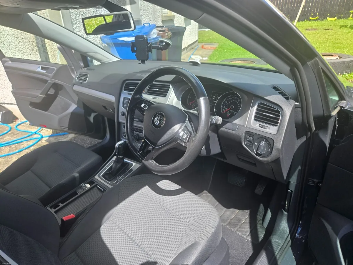 Volkswagen Golf 2014 1.6L Diesel Automatic - Image 6