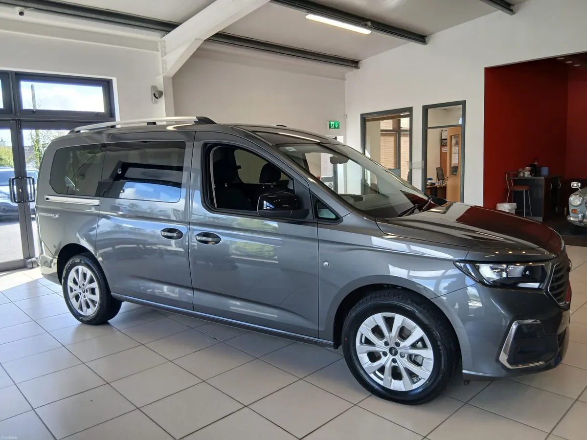 Wheelchair Taxi Ford Tourneo Connect 2025 - Image 4