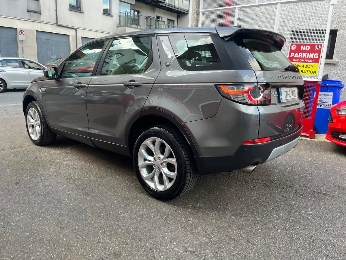 Land Rover Discovery Sport 2017 - Image 4