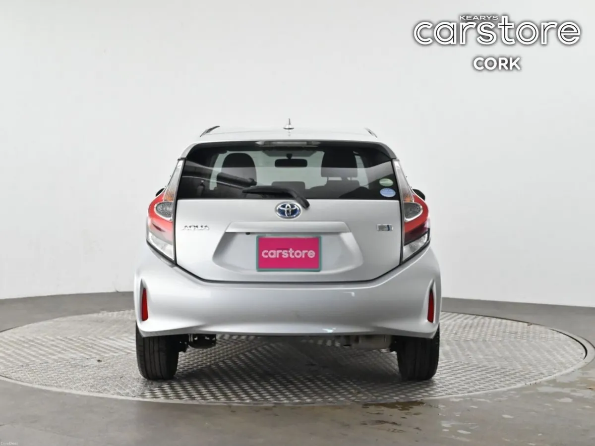 Toyota Aqua 1.5 - Image 4