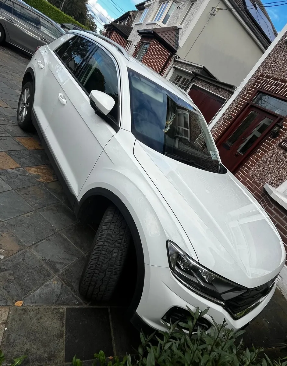 Volkswagen T-Roc 2021 - Image 1