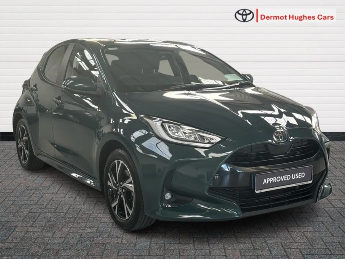 Toyota Yaris LUNA SPORT HYBRID AUTO - Image 1