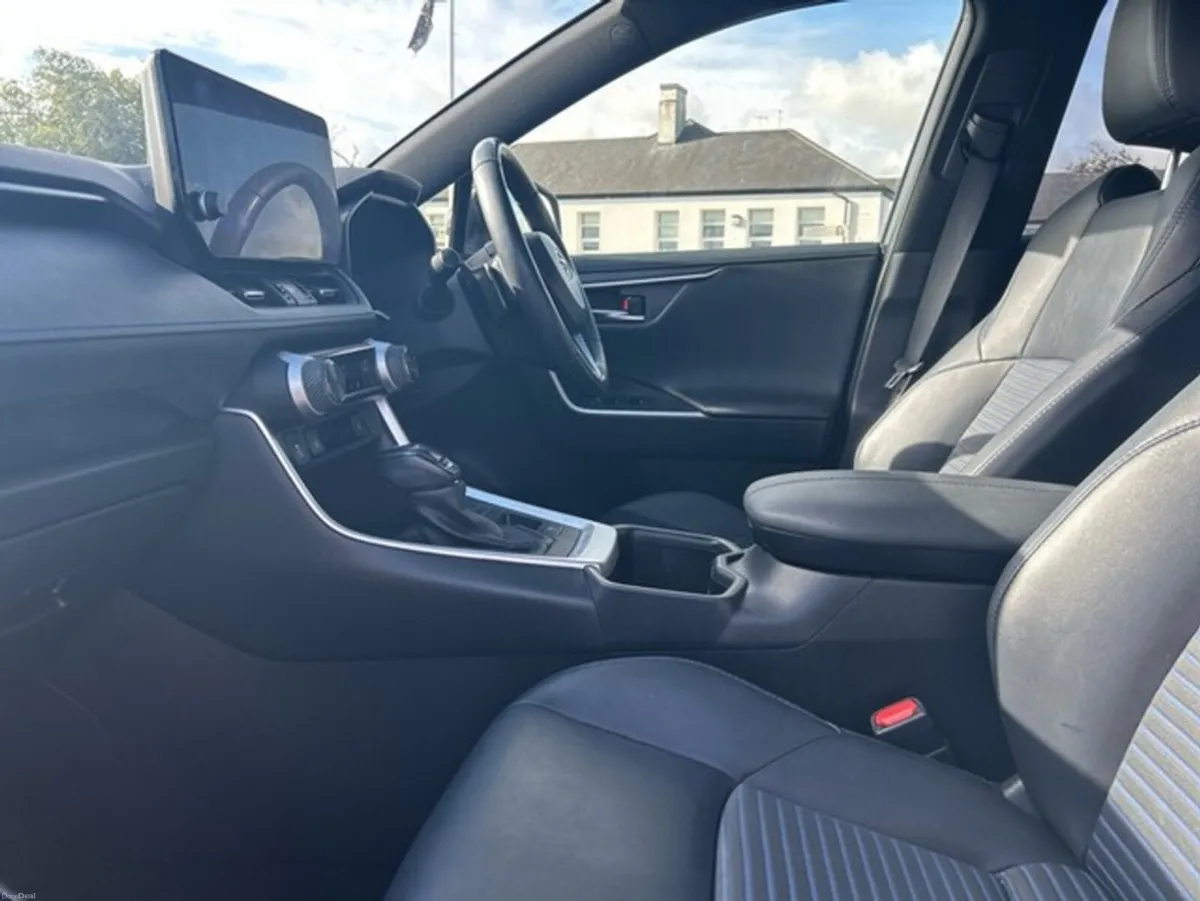 Toyota RAV4 RAV4 HYBRID SPORT 4DR AUTO - Image 6