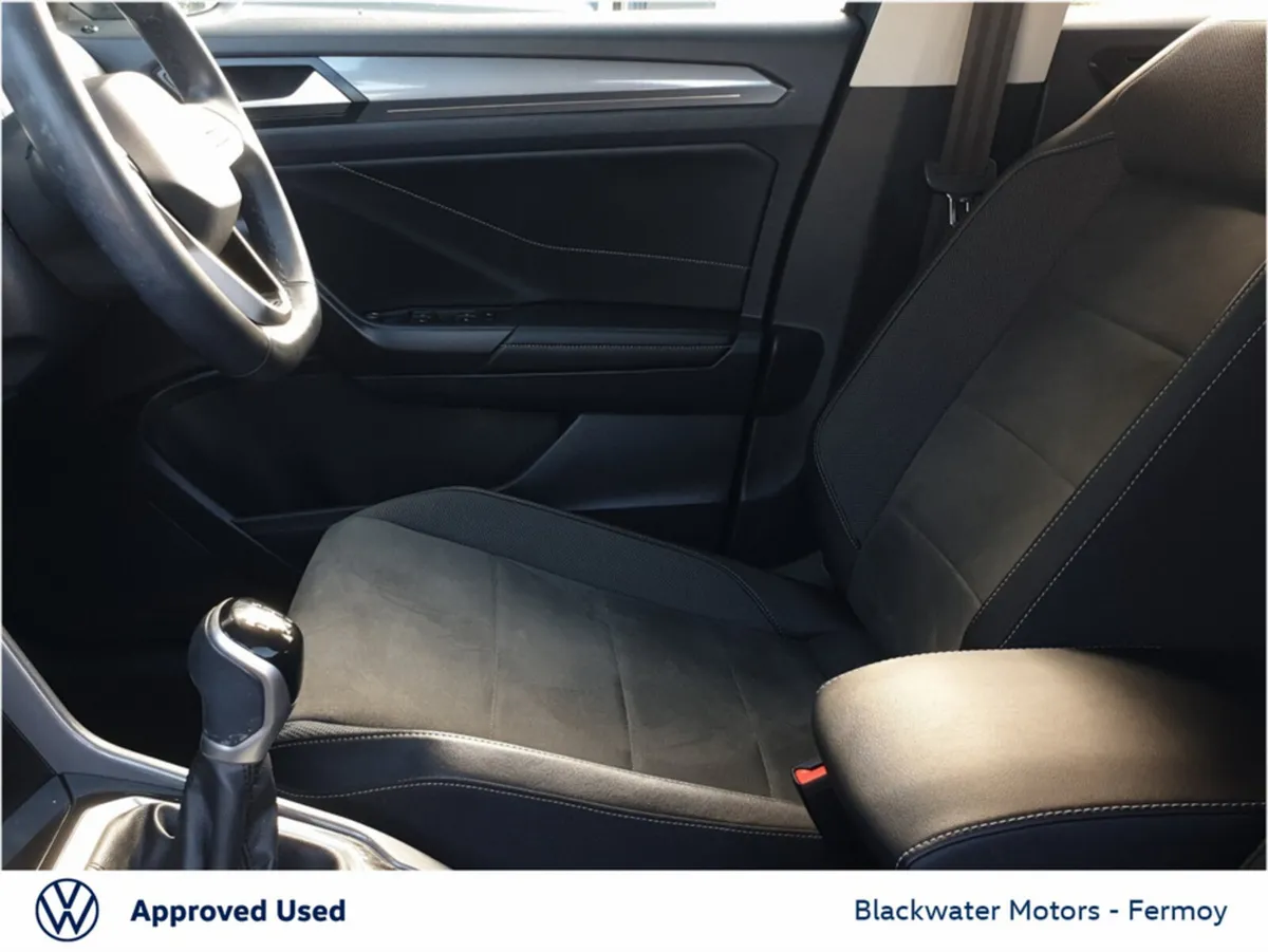 Volkswagen T-Roc 2.0TDI 116BHP STYLE - Image 4