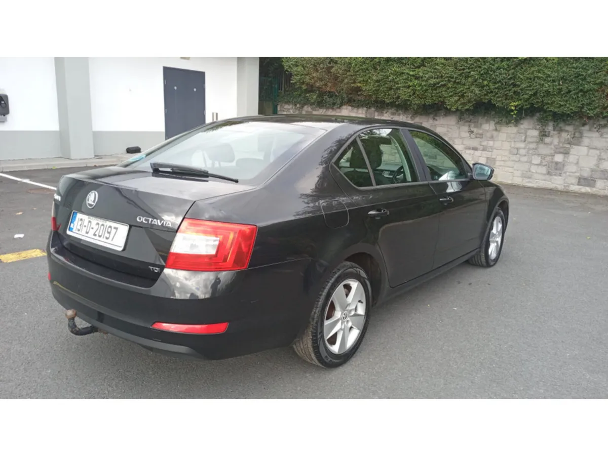 Skoda Octavia / 2013 / 1.6 DIESEL / MANUAL - Image 6