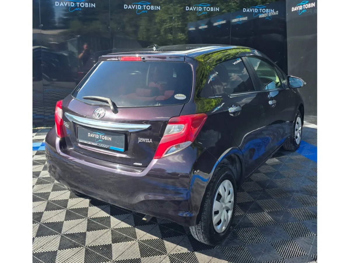 Toyota Vitz JUELA 1.3 4WD AUTO - Image 6