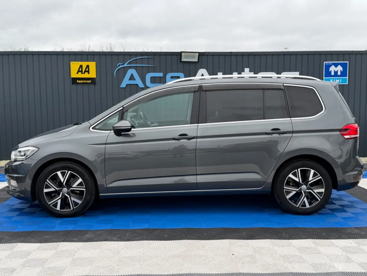Volkswagen Touran HIGHLINE PREMIUM - 2.0L DIESEL - - Image 4