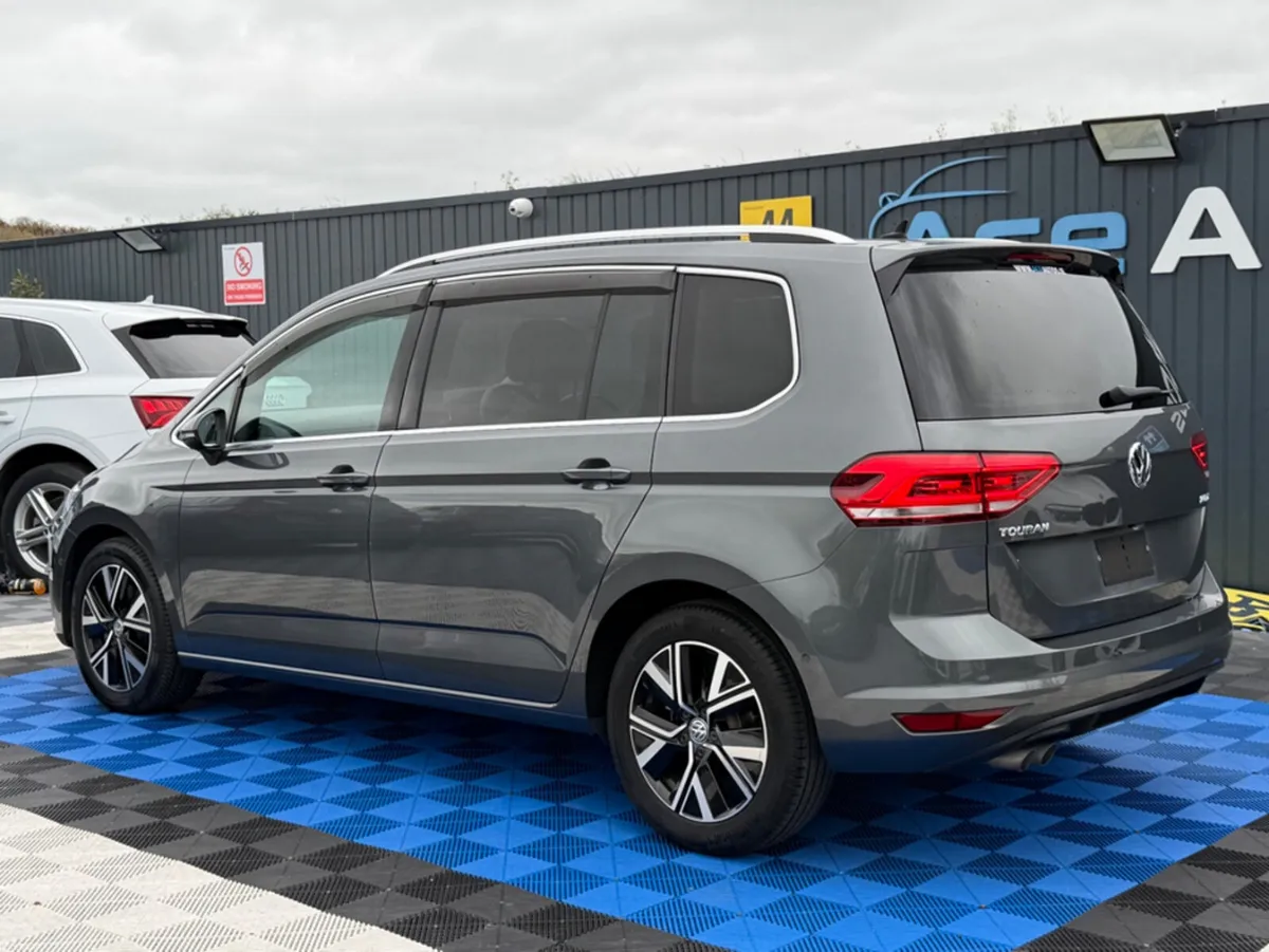 Volkswagen Touran HIGHLINE PREMIUM - 2.0L DIESEL - - Image 5