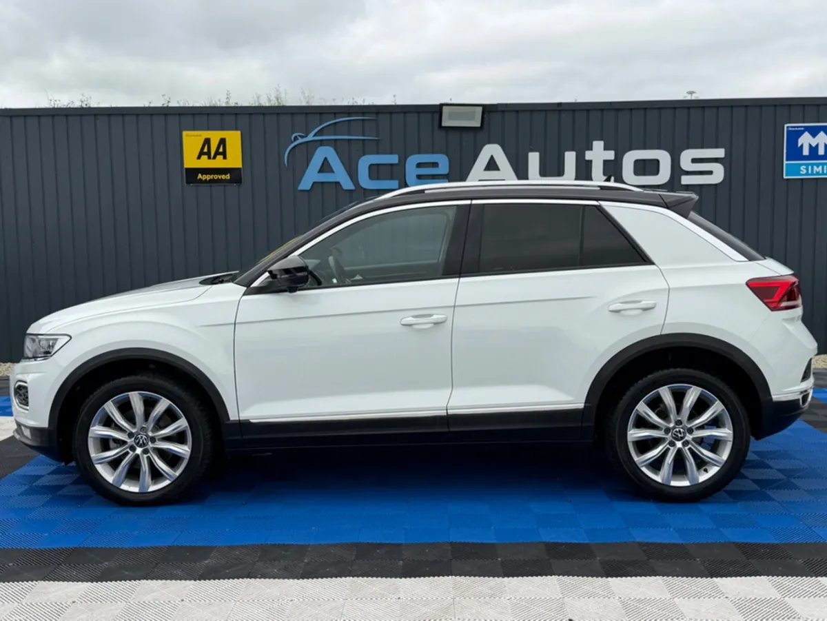 Volkswagen T-Roc SPORT - 2.0L DIESEL - AUTO - 12M - Image 4