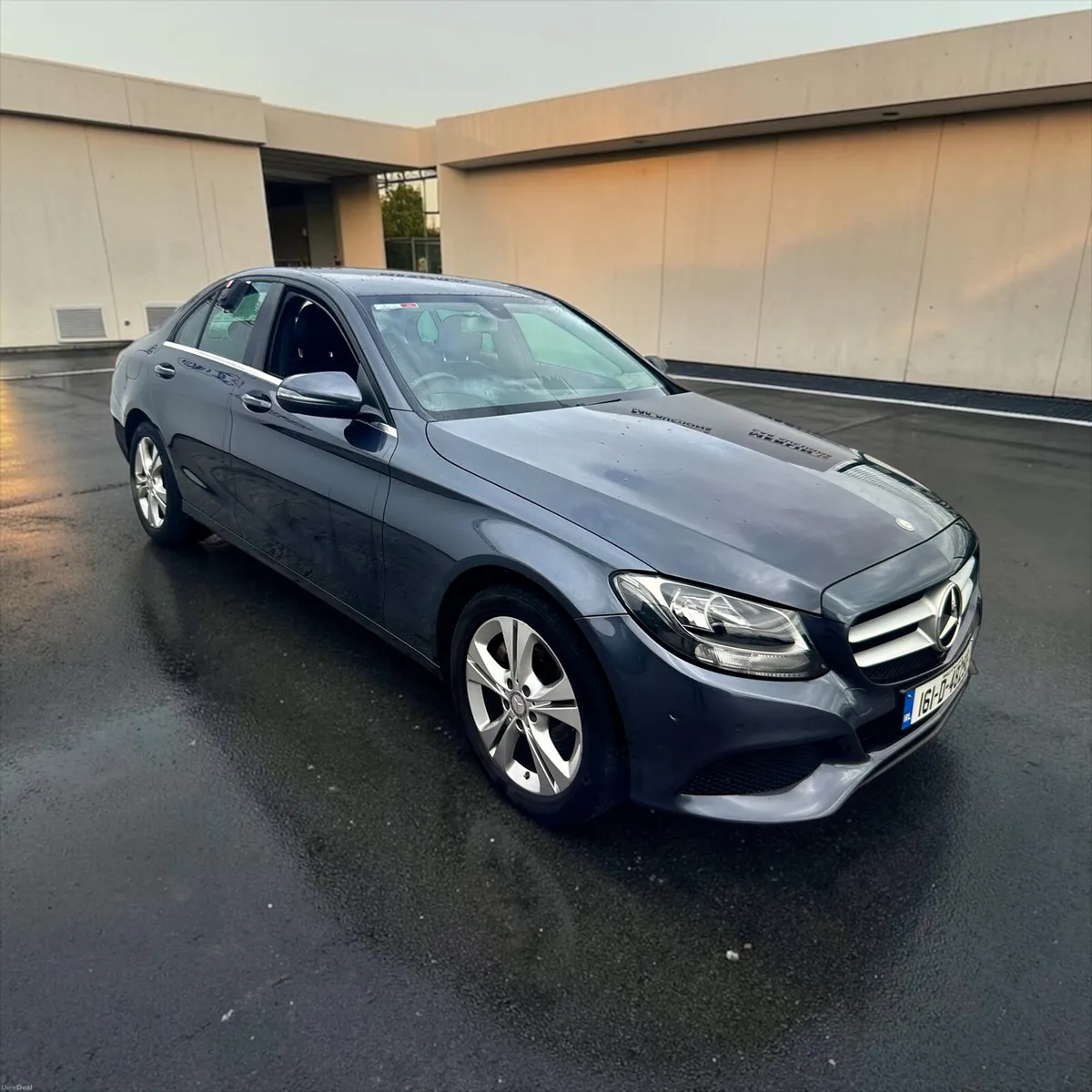 2016 Mercedes-Benz C-Class C-200 Auto 2.0 Petrol - Image 5