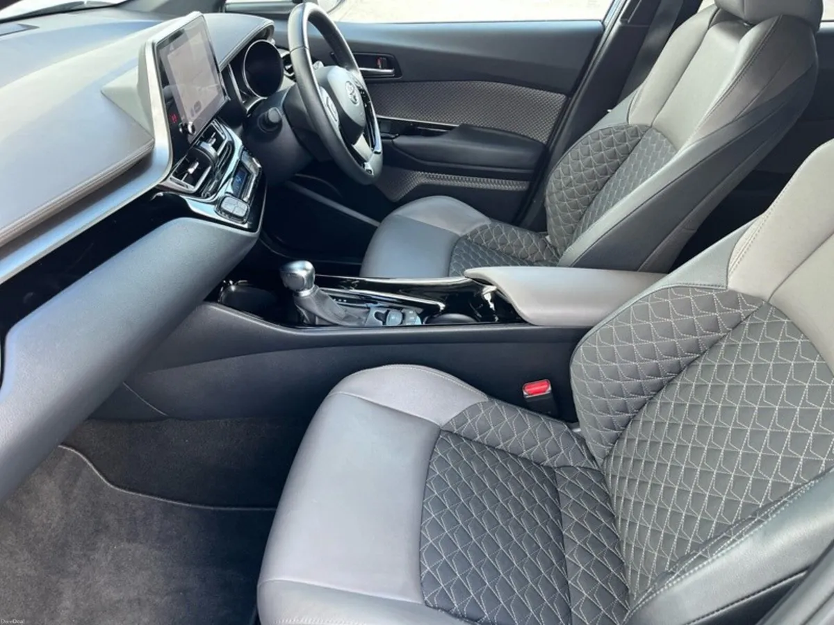 Toyota C-HR C-HR HYBRID SOL - Image 6