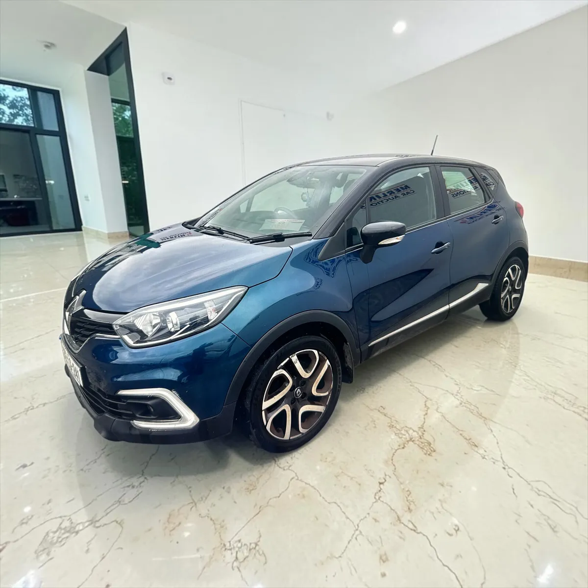 2018 Renault Captur 0.9 Petrol Tce 90 DYNAMIQ NAV - Image 1