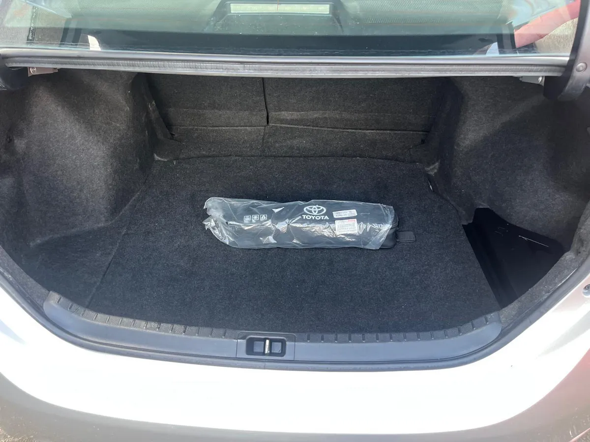 Toyota Corolla 2015 - Image 3