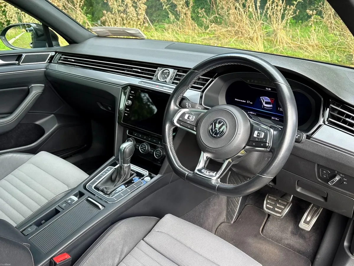 Volkswagen Passat 2018 R-Line AUTOMATIC - Image 2