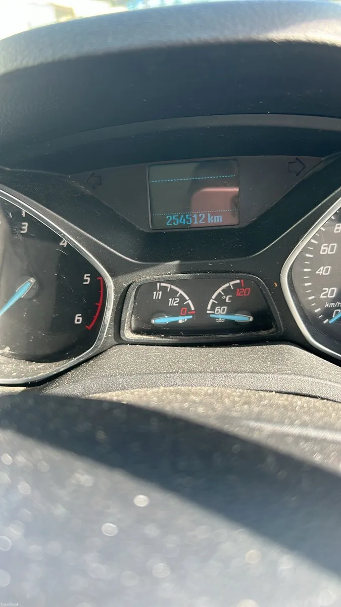 Ford kuga 151 test and tax for a year - Image 3