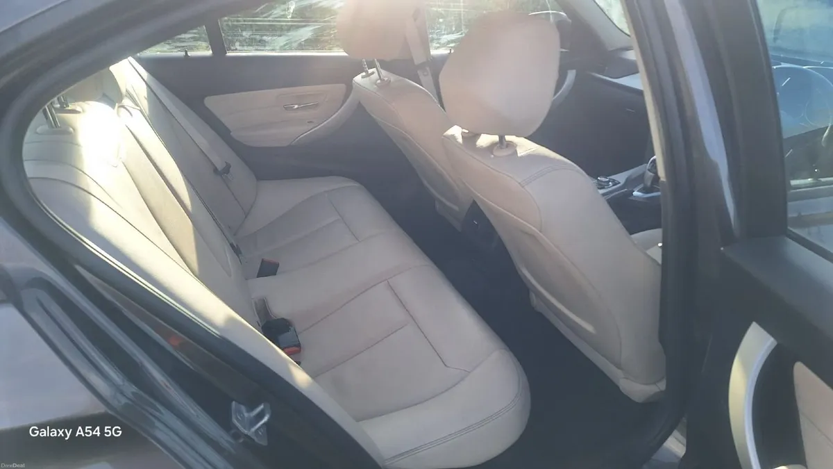 BMW 3-Series 2015 - Image 4