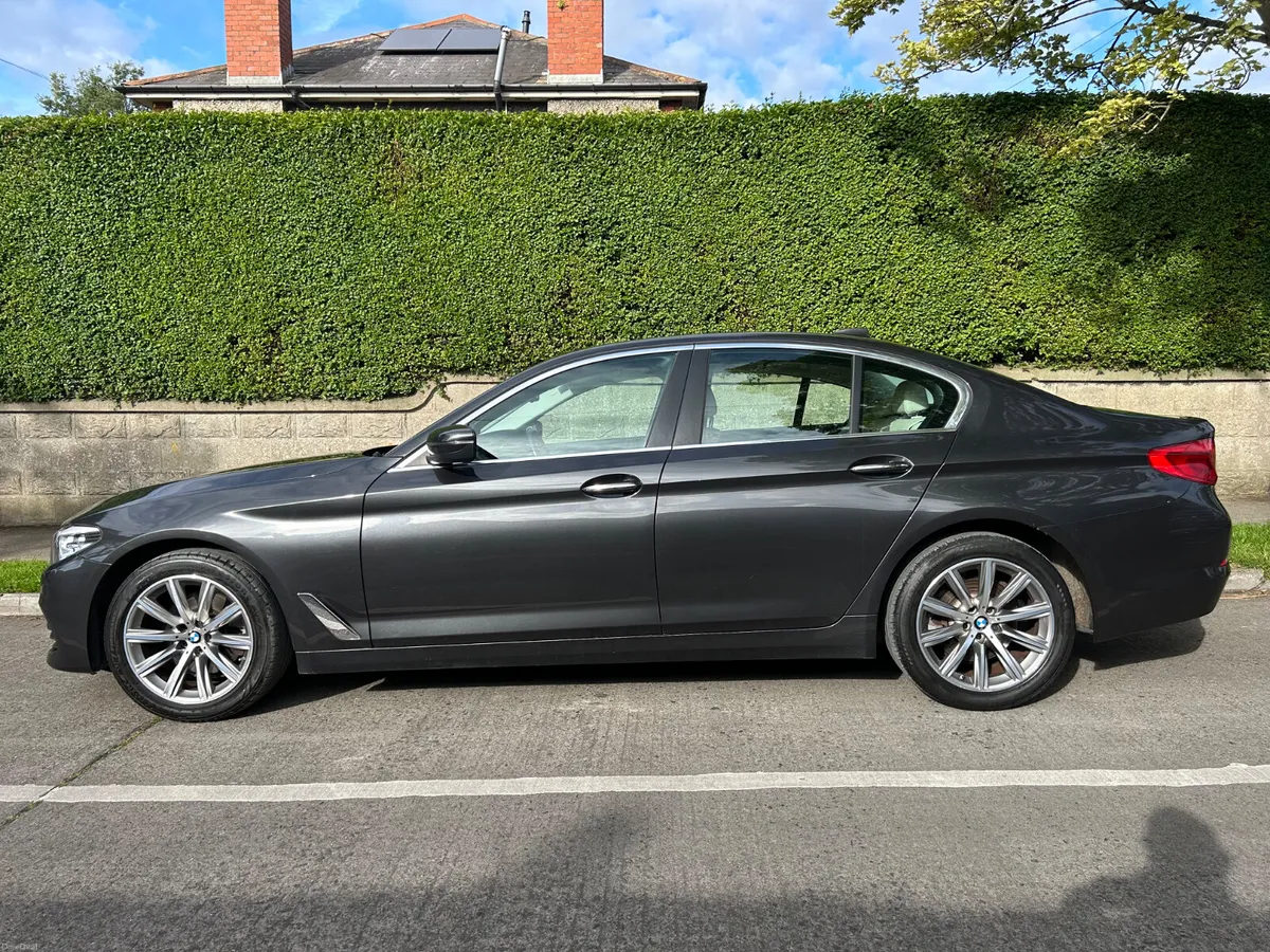 2017 BMW 5 SERIES LEATHER INTERIOR NCT 9 -2027 - Image 4