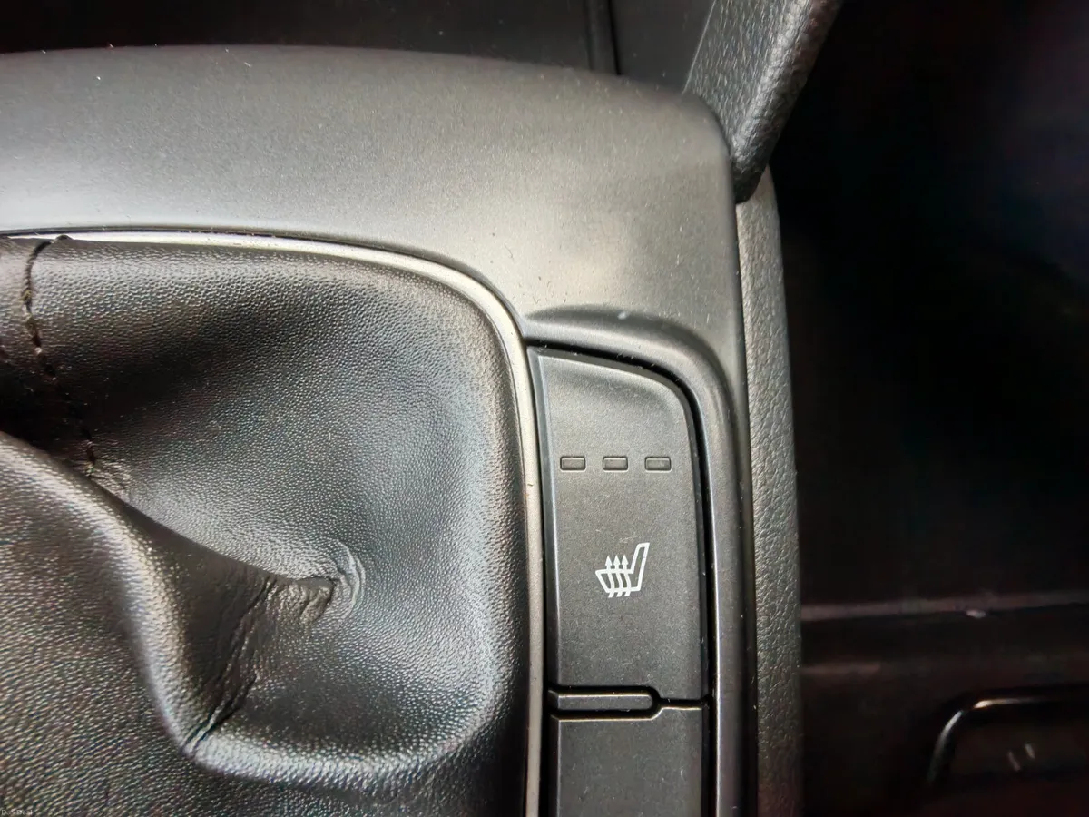 2018 Hyundai KONA KAUAI EXECUTIVE 5DR - Image 5