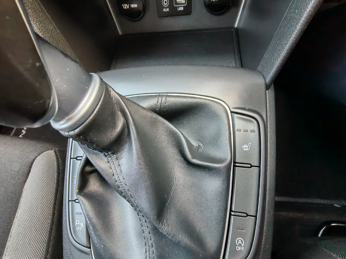 2018 Hyundai KONA KAUAI EXECUTIVE 5DR - Image 6