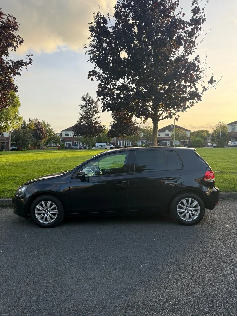 Volkswagen Golf - Image 4