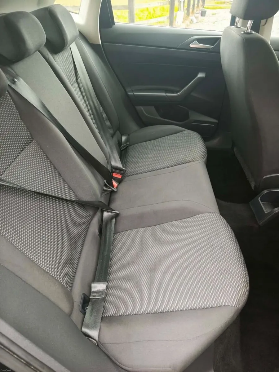 Volkswagen Polo 2019 - Image 2
