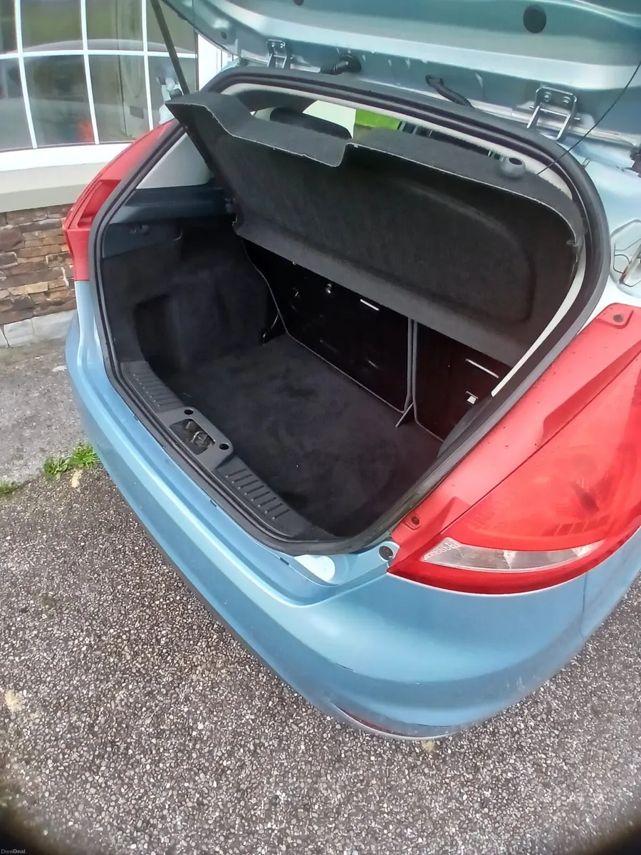 Ford Fiesta - Image 4
