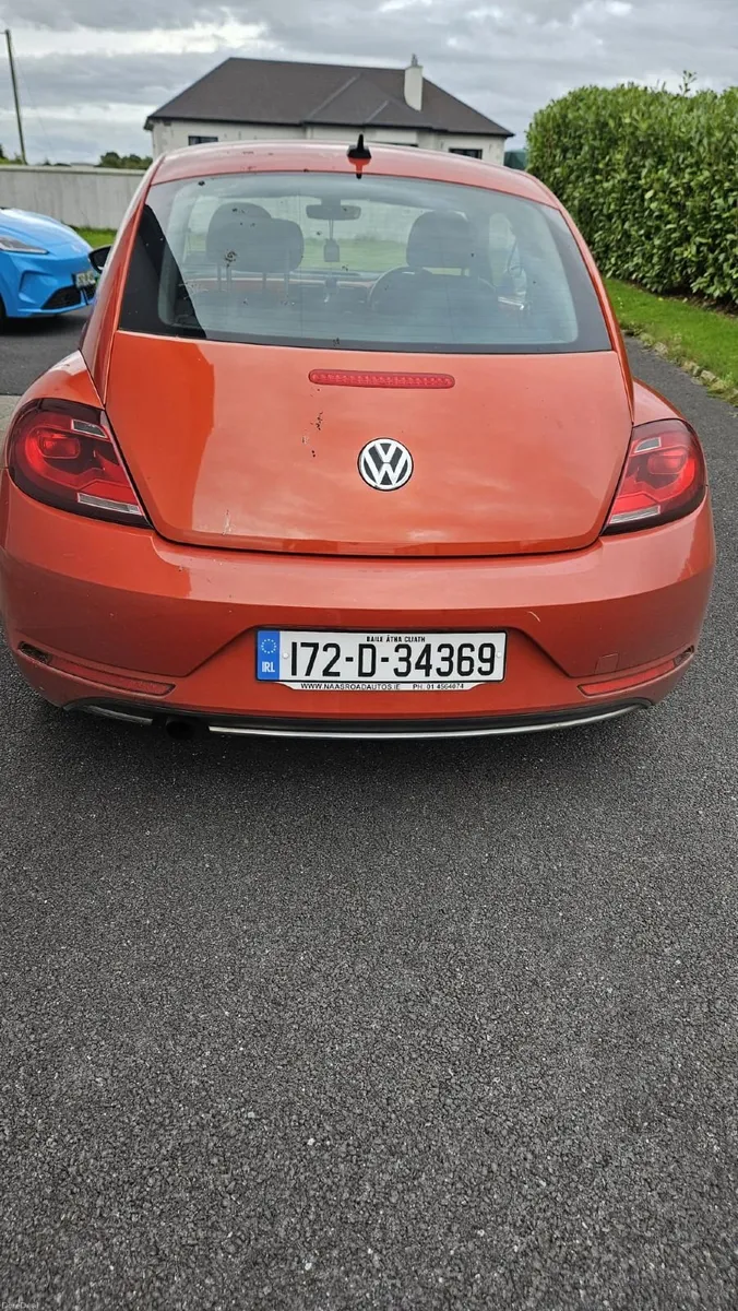 Volkswagen Beetle 2017 - Image 2