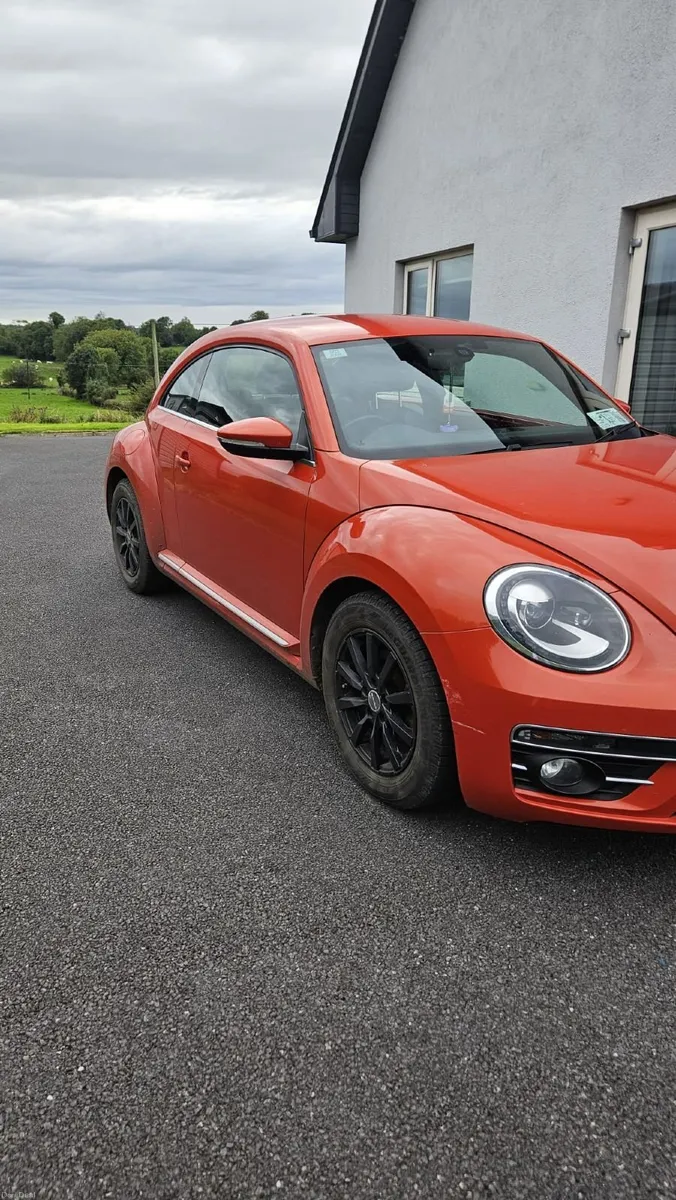 Volkswagen Beetle 2017 - Image 3