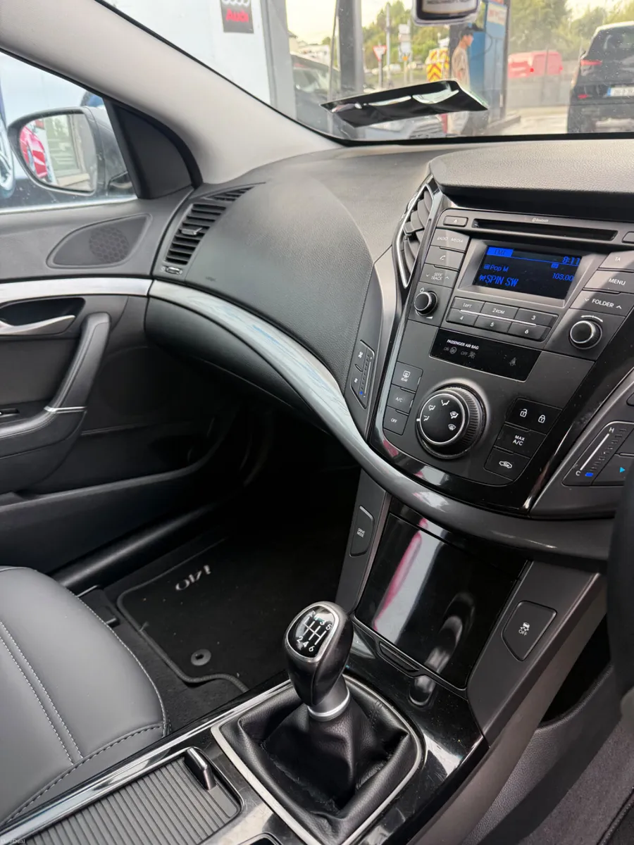 HYUNDAI  i40  ESTATE - Image 5
