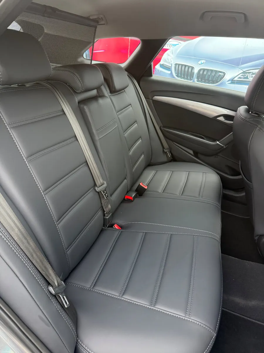 HYUNDAI  i40  ESTATE - Image 6