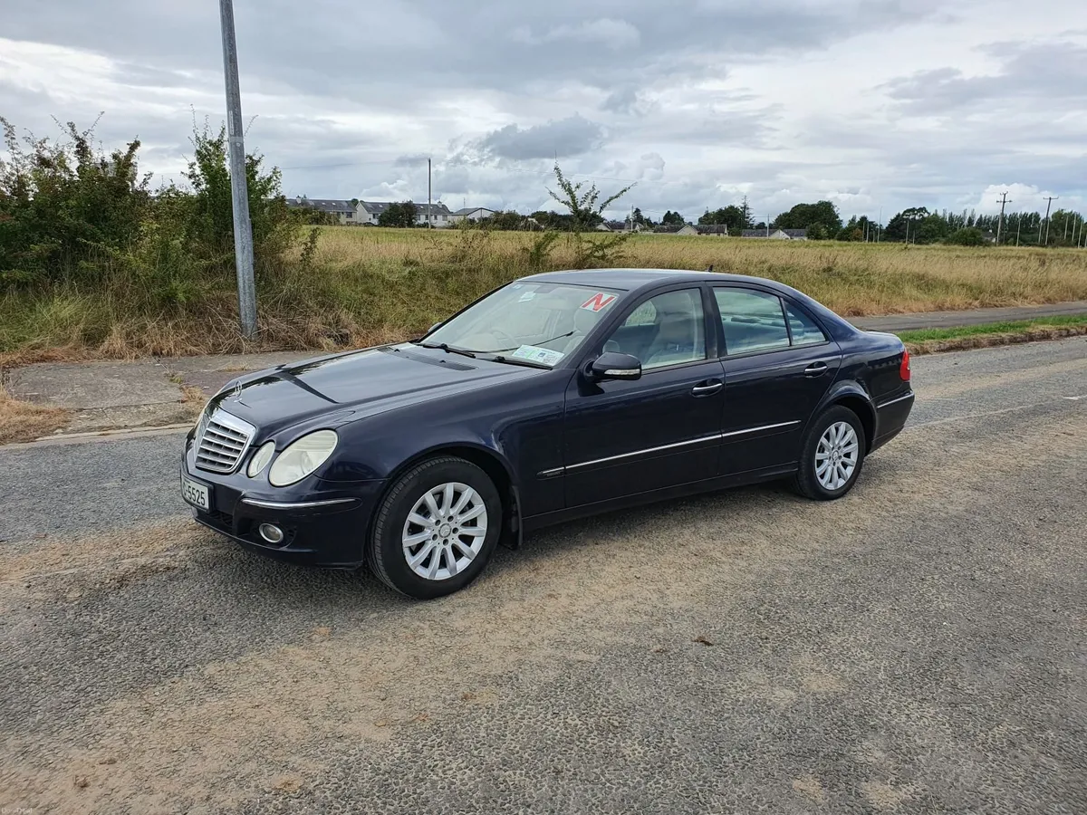 2009 Mercedes-Benz E-200 Kompressor - Image 2