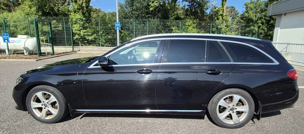Mercedes-Benz E-Class 2017 - Image 5