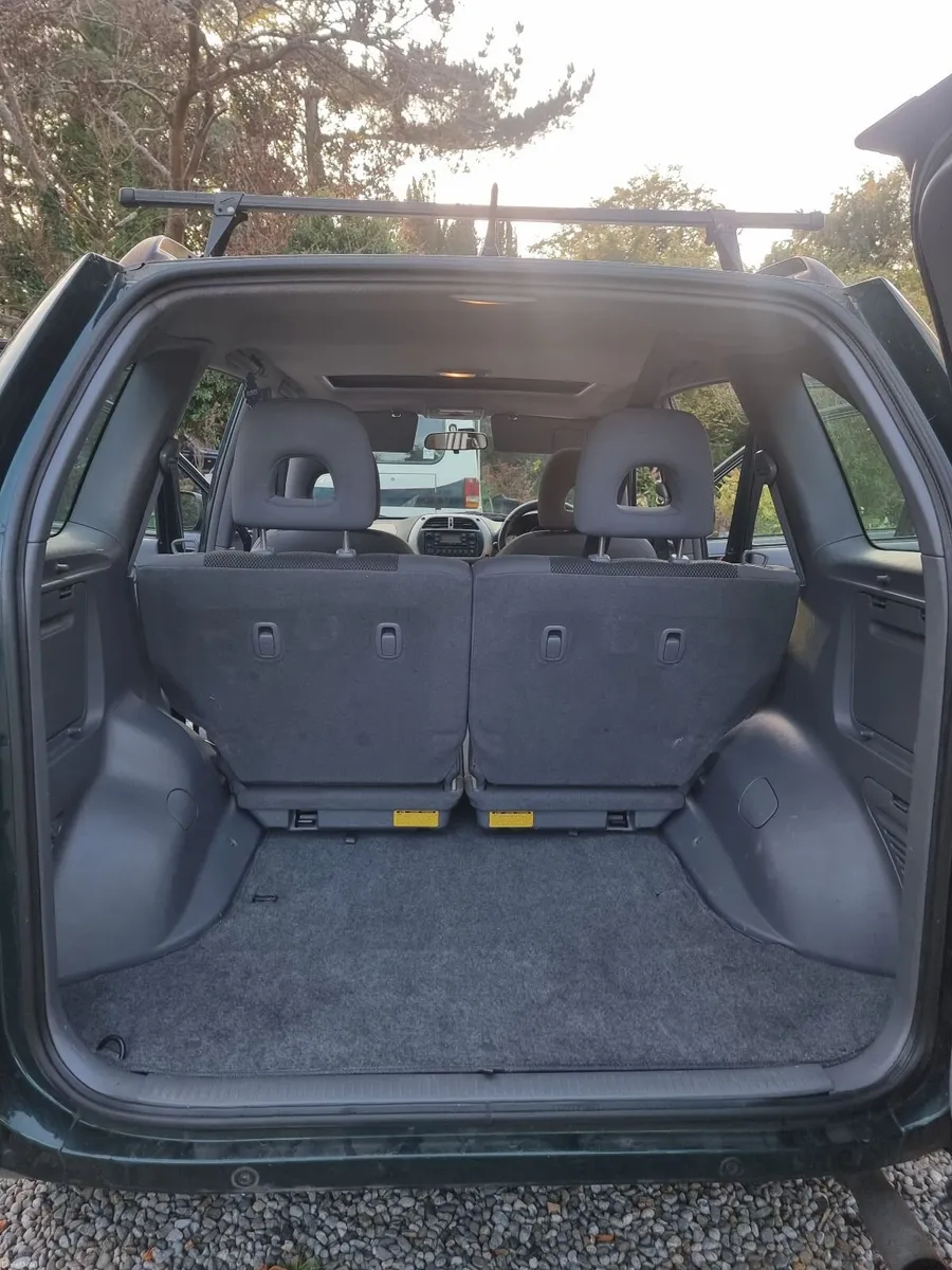 Green Toyota RAV4 2002 - Image 3