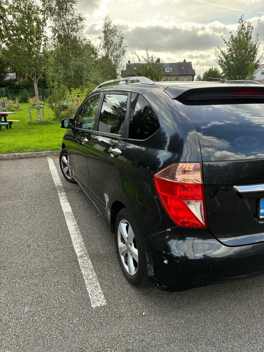2009 Honda FRV - Image 4