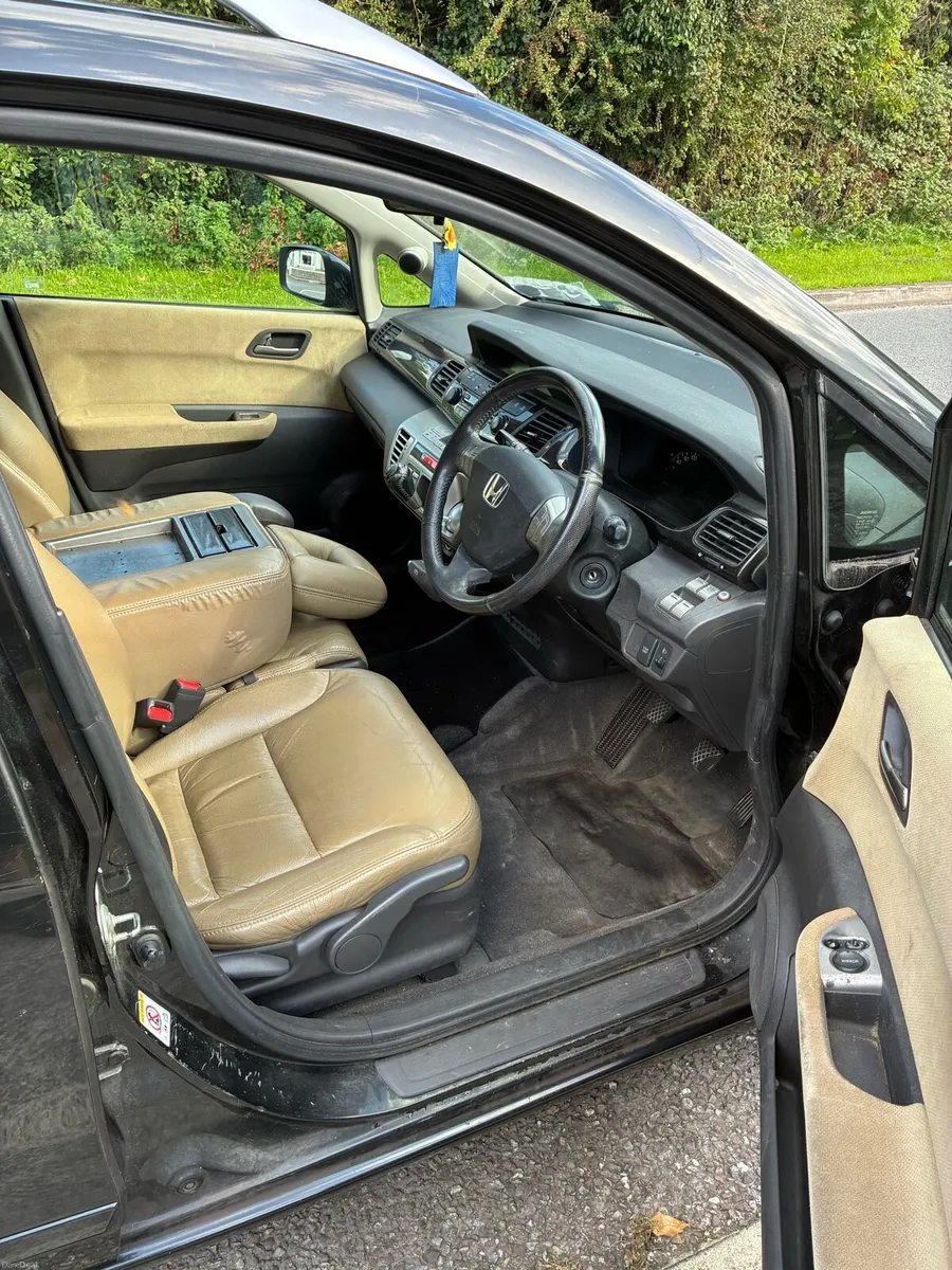 2009 Honda FRV - Image 6
