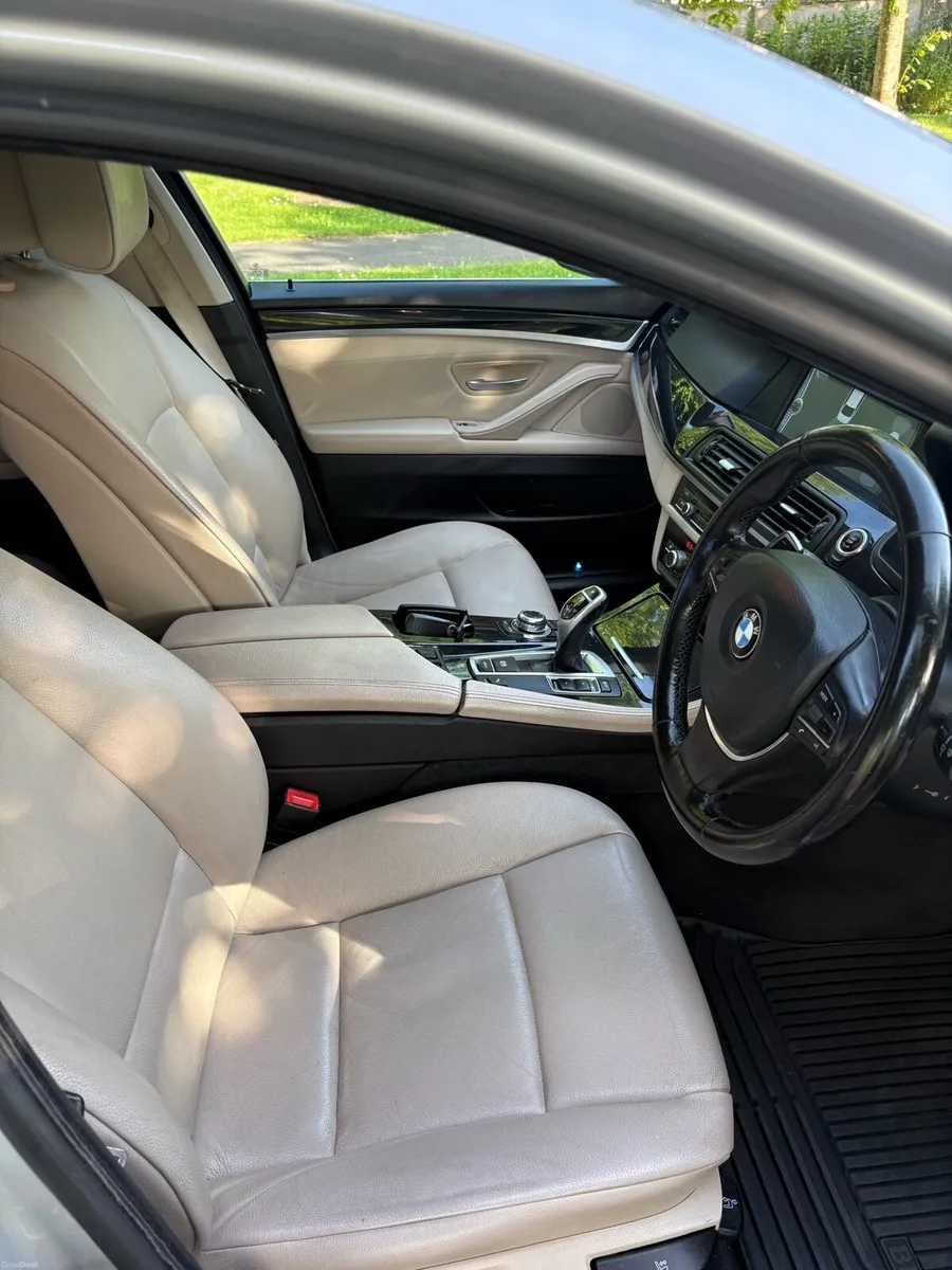 BMW F10 2010 - Image 4