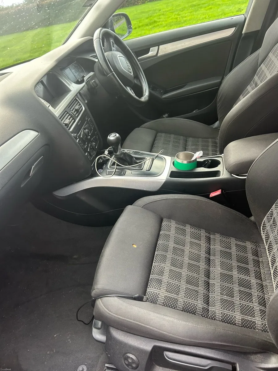 car - Image 4