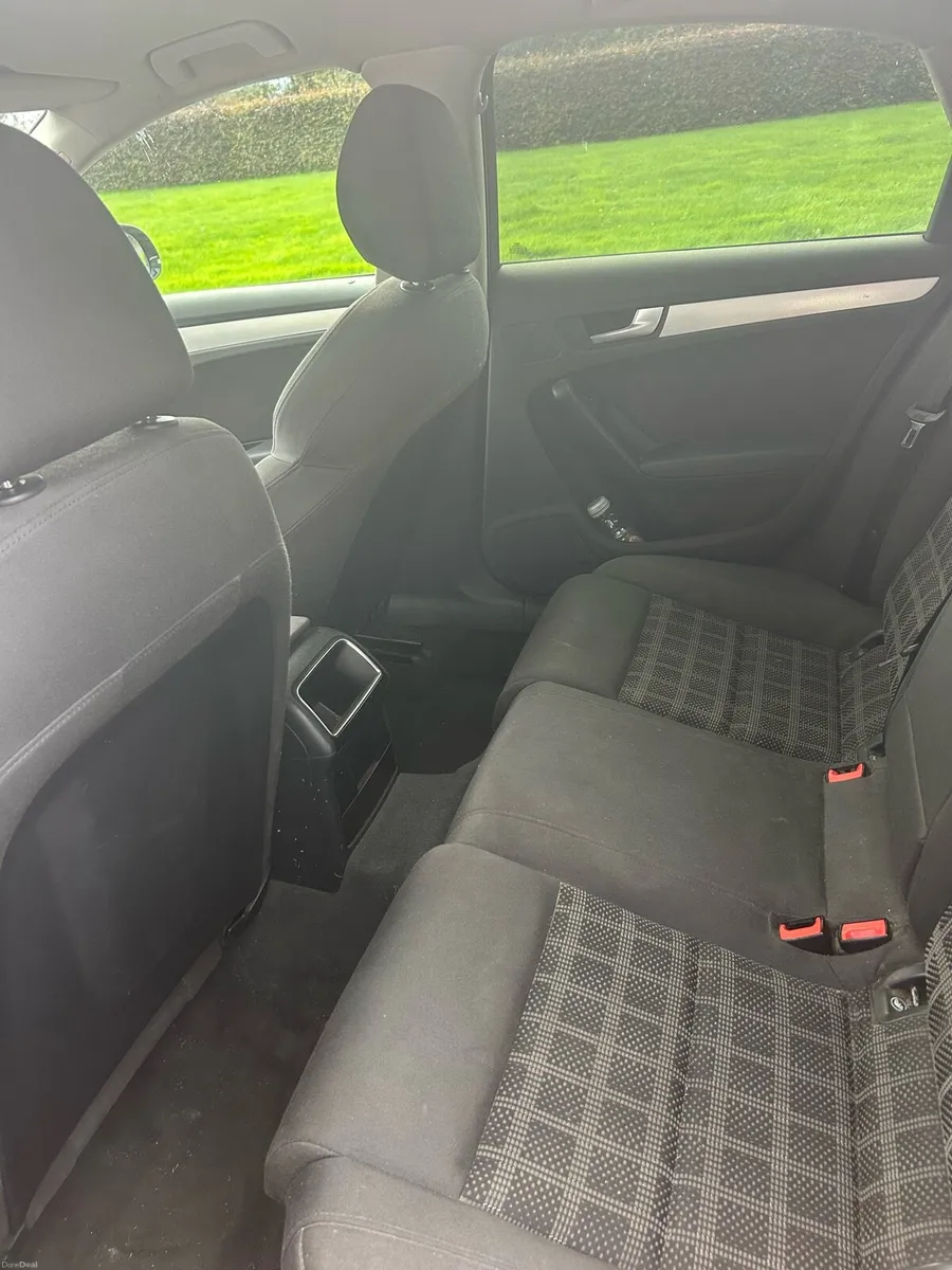 car - Image 5