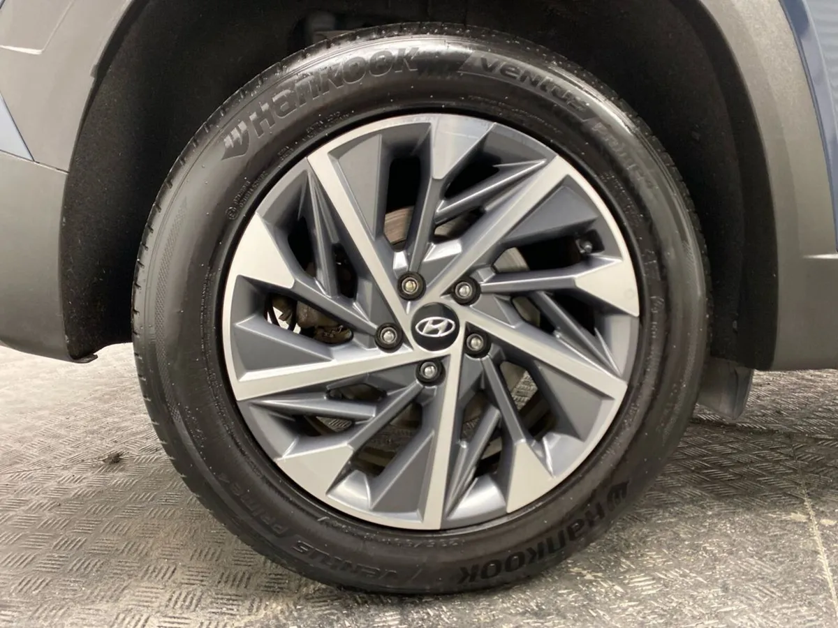 Hyundai Tucson 2WD Executive Plus - Image 5