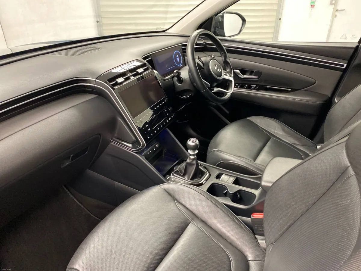 Hyundai Tucson 2WD Executive Plus - Image 2