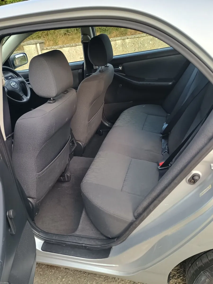 Toyota Corolla 2004 - Image 6