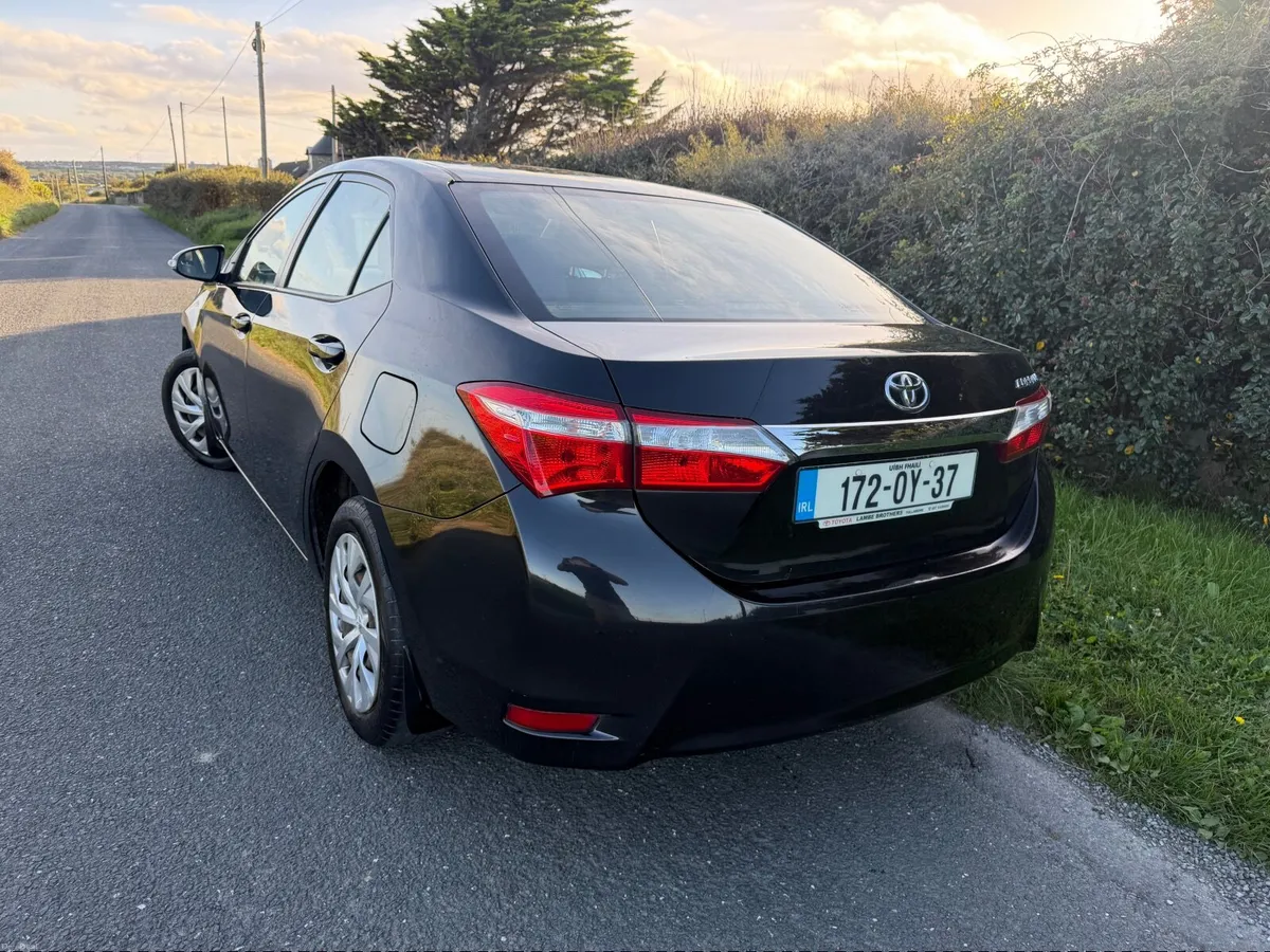 172 Toyota Corolla  1.33 Petrol - Image 4