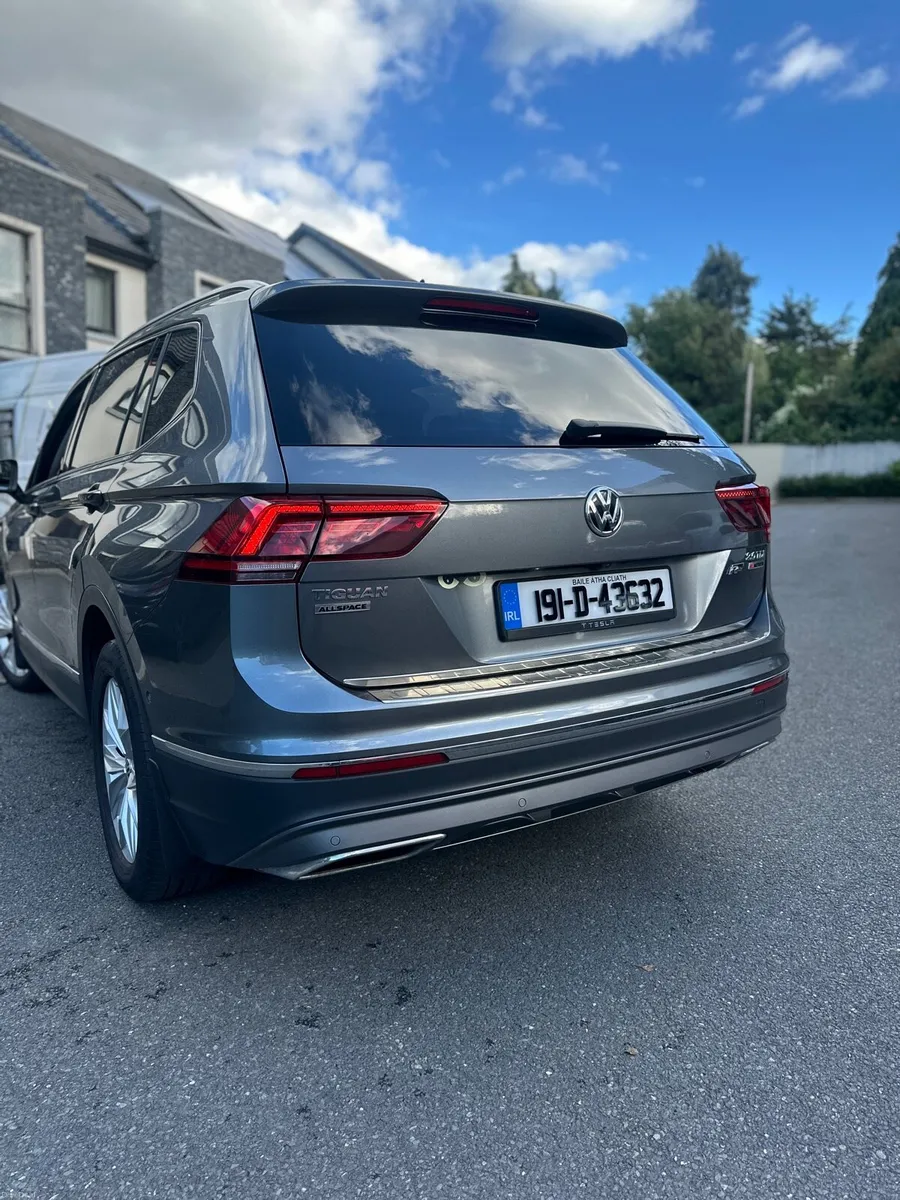 VOLKSWAGEN TIGUAN ALLSPACE - Image 4