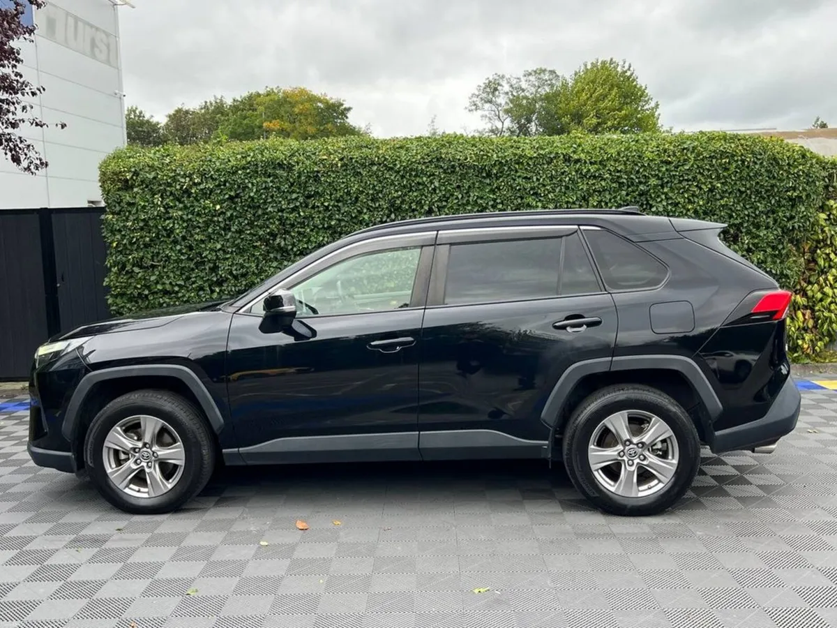 Toyota RAV4 2.5 HYBRID AUTO // APPLE CARPLAY/ANDRO - Image 4