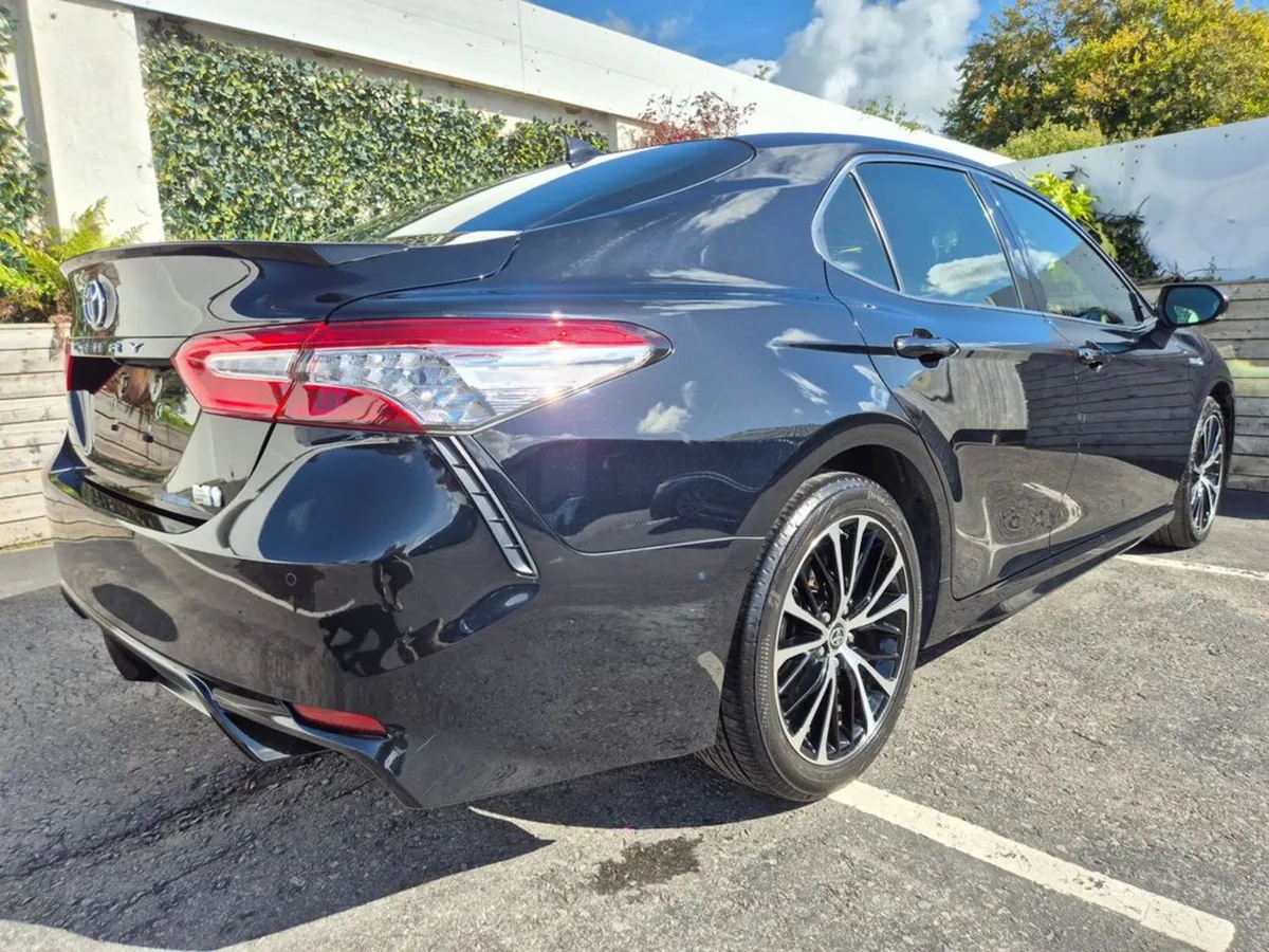 Toyota Camry 2.5 HYBRID / WORLD SPORT EDITION / TO - Image 5